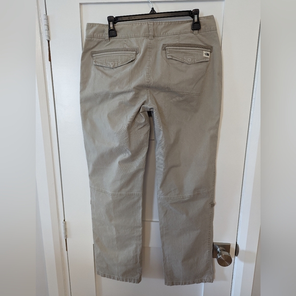 The North Face Convertible Hiking Utility Pant / Capri - Picture 3 of 14